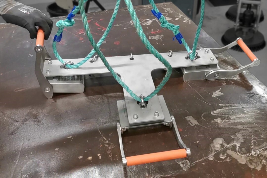 Willy Triple Bracket to counter sideways pull force